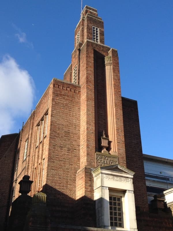 How Much Does a UK Medical Elective Cost? A Full Breakdown